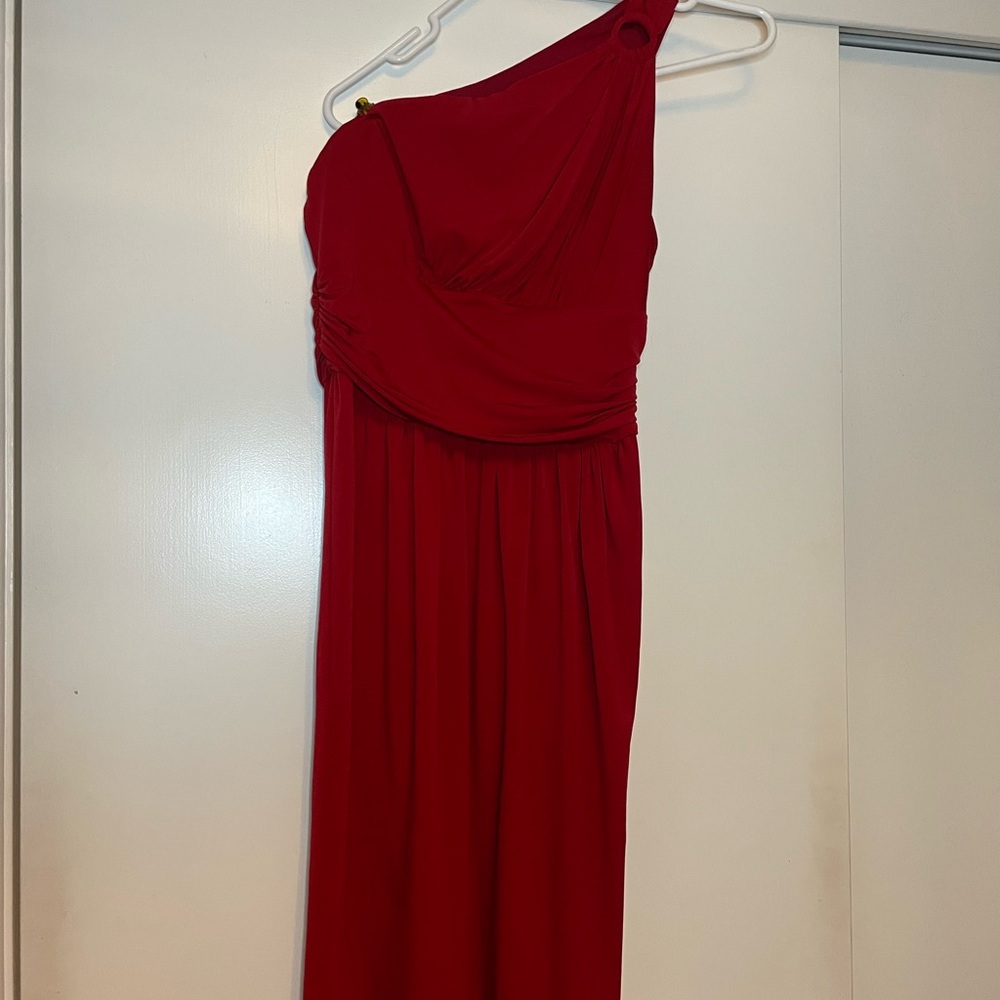 Elegant Red One-Shoulder Dress